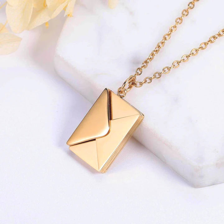 COLLAR EN CARTA
